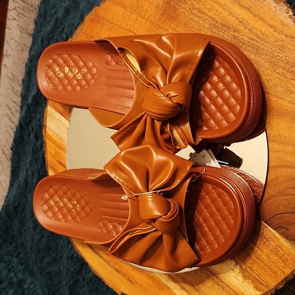 Rouge Helium Shoes - NWT Rouge Tied Front Bow Sandals 7.5 Slides